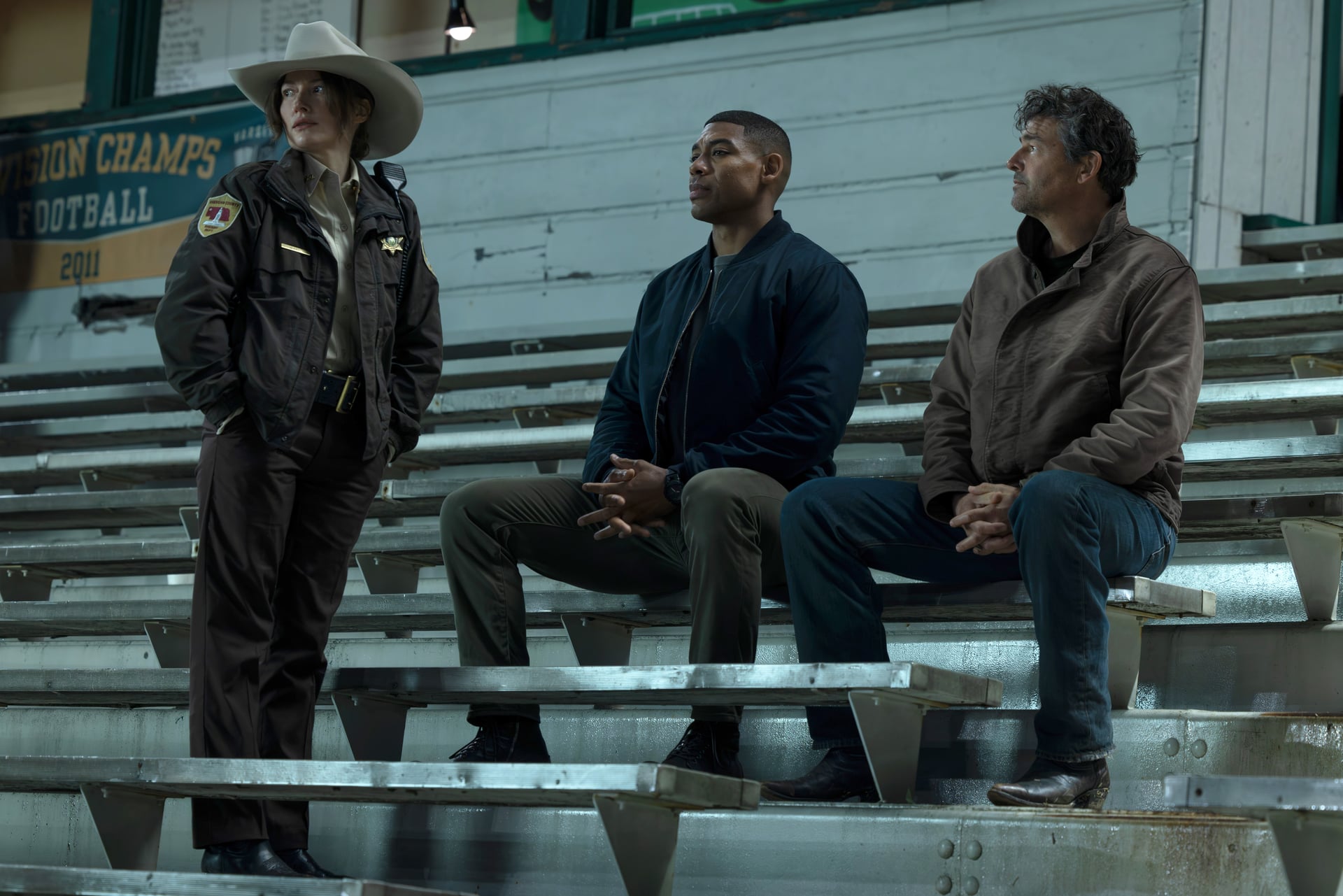 Lanterns Season 1 Episode 1 - (l-r) Kelly MacDonald, Aaron Pierre, and Kyle Chandler Lanterns Season 1 Episode 1 Review: John Stewart’s First Lessons Take a Turn