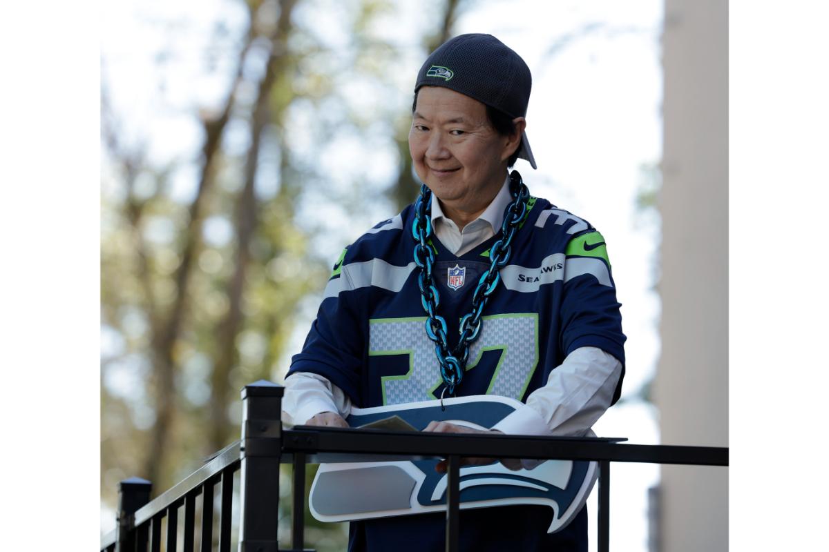 Animal Control Season 5 Episode 1, "Seahawks and Piglets" | Tell-Tale TV Animal Control Season 5 Episode 1, "Seahawks and Piglets" -- Ken Jeong Animal Control Season 5 Episode 1 Preview: The Pack Is Back with a Memorable Villain