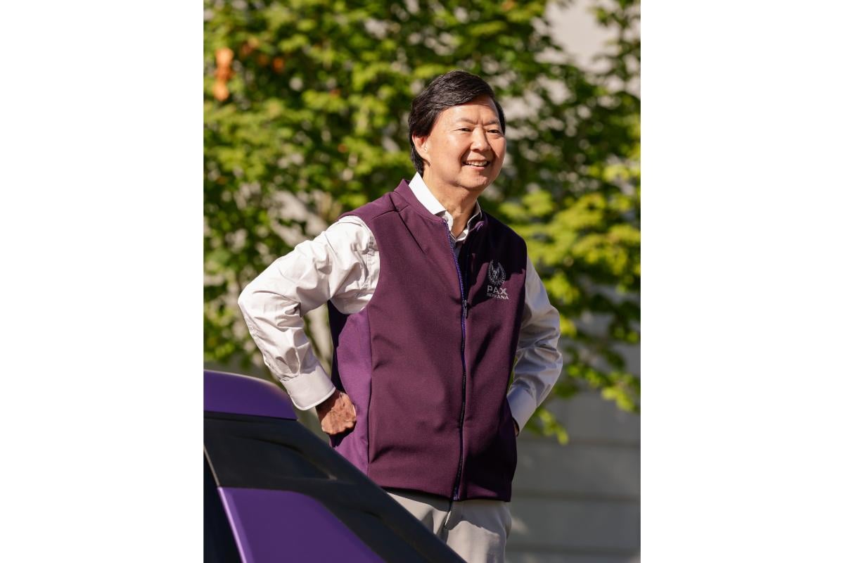 Animal Control Season 5 Episode 2, "Bugs and Rabid Dogs" -- Ken Jeong Animal Control Season 5 Episode 3 Preview: Frank Goes Undercover