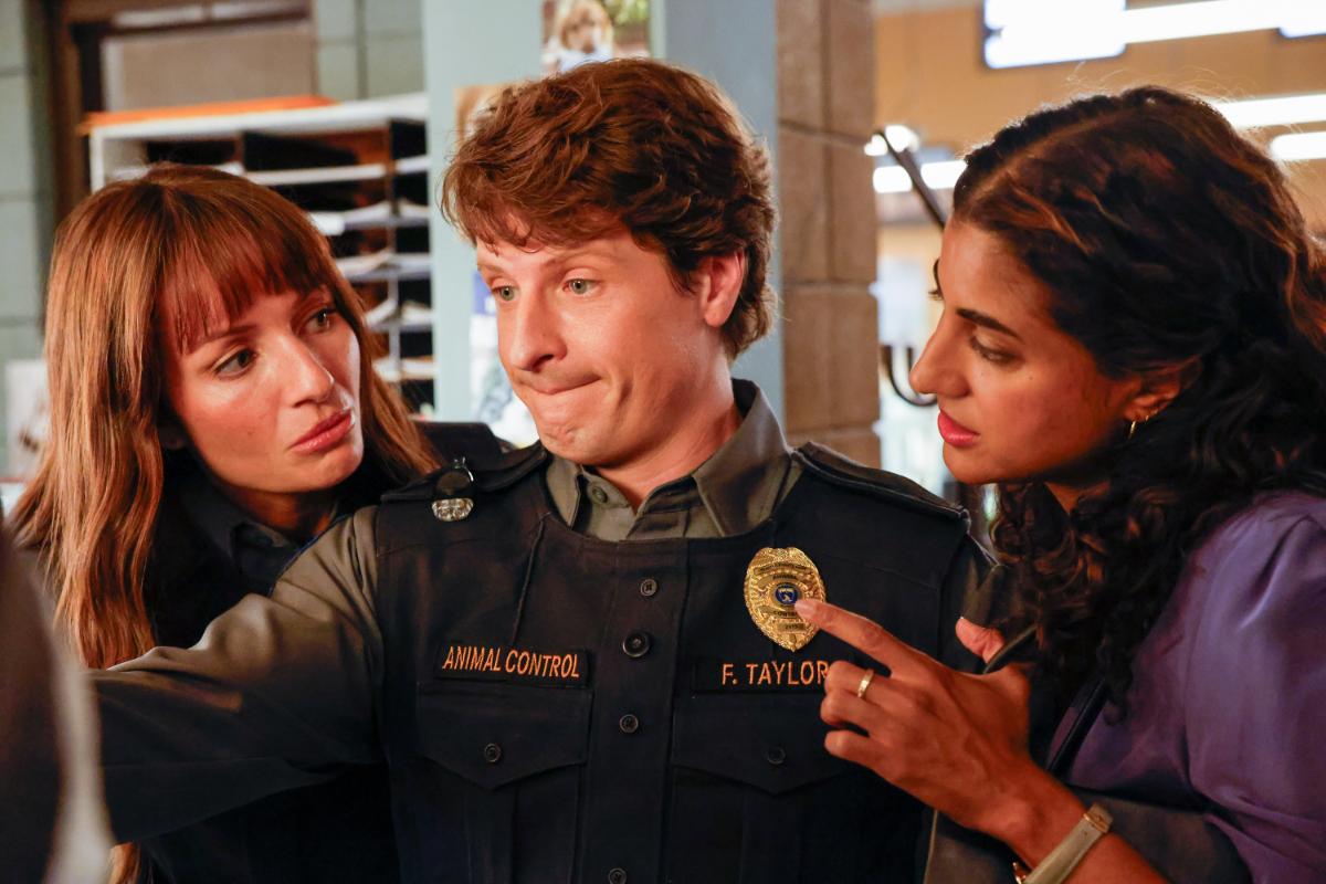 Animal Control Season 5 Episode 2, "Crows and Lizard Legs" | Tell-Tale TV Animal Control Season 5 Episode 2, "Crows and Lizard Legs" -- Grace Palmer, Michael Rowland and Vella Lovell Animal Control Season 5 Episode 2 Preview: Shred Spirals About Customer Service Scores