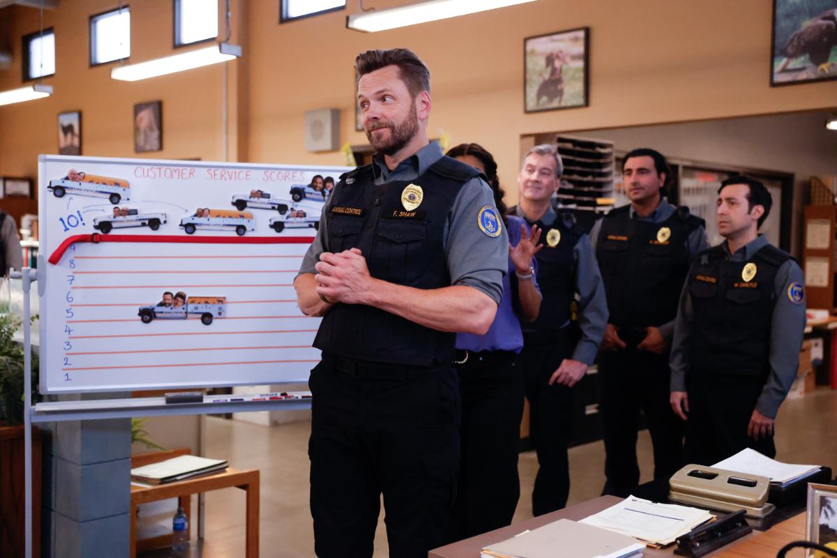 Animal Control Season 5 Episode 2, "Crows and Lizard Legs" | Tell-Tale TV Animal Control Season 5 Episode 2, "Crows and Lizard Legs" -- Joel McHale Animal Control Season 5 Episode 2 Preview: Shred Spirals About Customer Service Scores