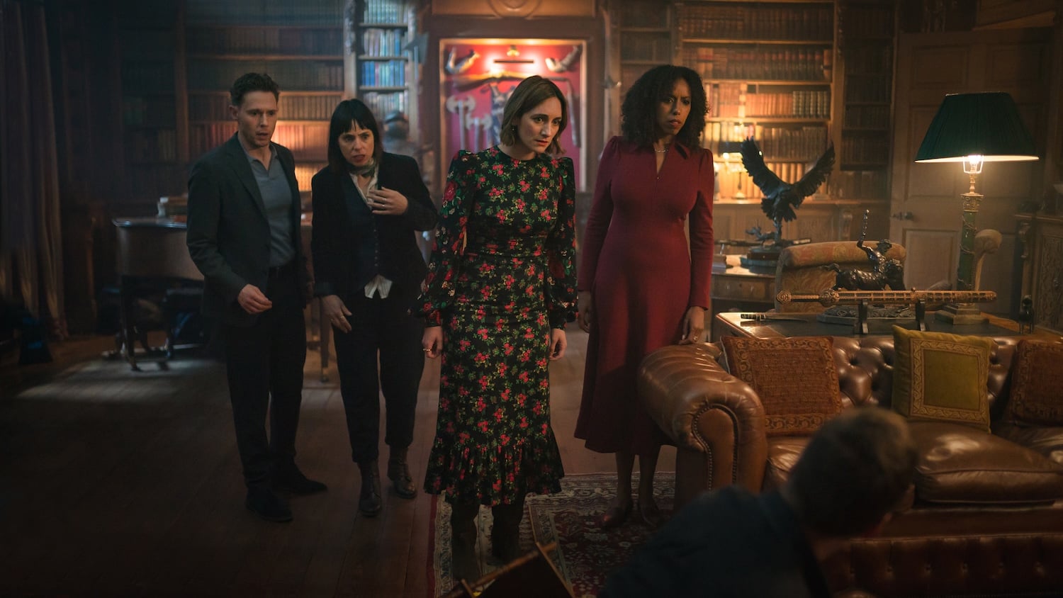 The Marlow Murder Club Season 3 Episode Three Ryan (Samuel Barnett), Una (Montserrat Lombard), Becks Starling (Cara Horgan), Jessica (Endy McKay) The Marlow Murder Club Season 3 Episode 3 Review: A Murder at a Murder Mystery Game