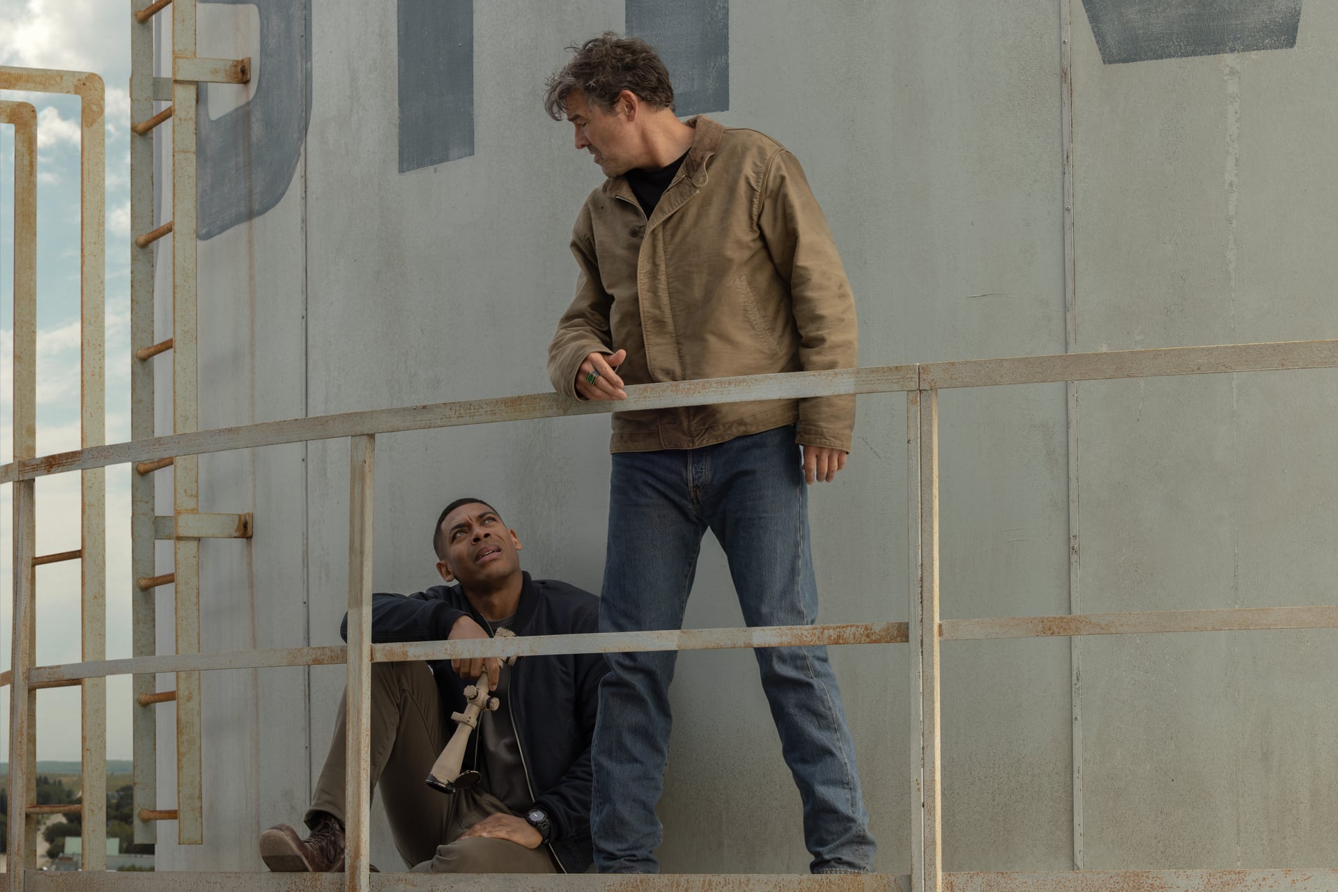 aaron-pierre-kyle-chandler | Tell-Tale TV Aaron Pierre, Kyle Chandler - Lanterns Season 1 - Episode 4 Lanterns Season 1 Episode 4 Review: More Fears, Lies, and Manhunters