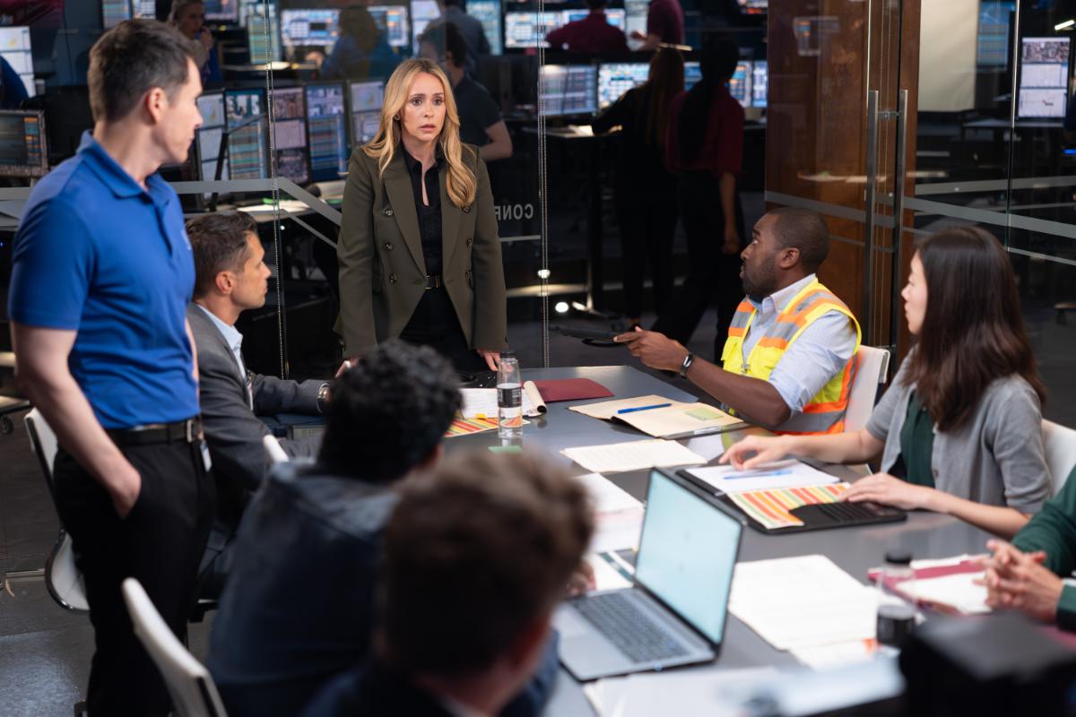 9-1-1 Season 10 Episode 2, "Fire in the Hole" | Tell-Tale TV 9-1-1 Season 10 Episode 2, "Fire in the Hole" 9-1-1 Season 10 Episode 2 Preview: Chaos Ensues When the Volcano Erupts