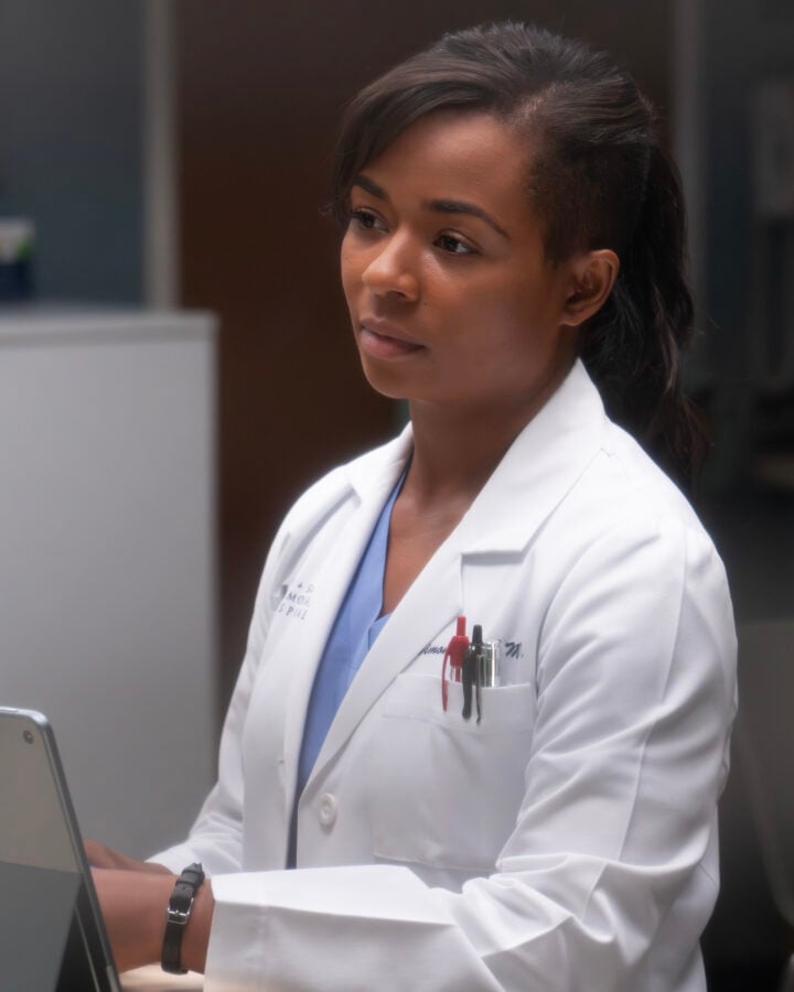 Grey's Anatomy Season 23 Episode 2 - ALEXIS FLOYD | Tell-Tale TV ALEXIS FLOYD as Simone Griffith What to Expect from Grey’s Anatomy Season 23 Episode 2: Slippin’ and Slidin’