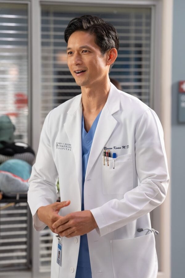 Grey's Anatomy Season 15 Episode 3 - HARRY SHUM JR. | Tell-Tale TV HARRY SHUM JR. as Kwan on Grey What to Expect from Grey’s Anatomy Season 23 Episode 3: Simone’s Health is at Risk Grey's Anatomy Season 15 Episode 3's Anatomy