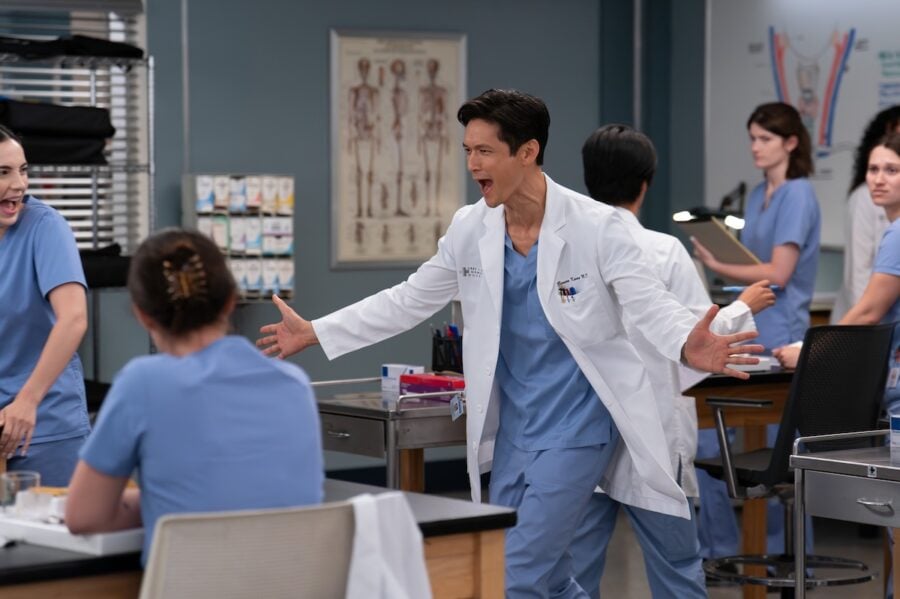 Grey's Anatomy Season 15 Episode 3 - HARRY SHUM JR. | Tell-Tale TV HARRY SHUM JR. What to Expect from Grey’s Anatomy Season 23 Episode 3: Simone’s Health is at Risk Grey's Anatomy Season 15 Episode 3