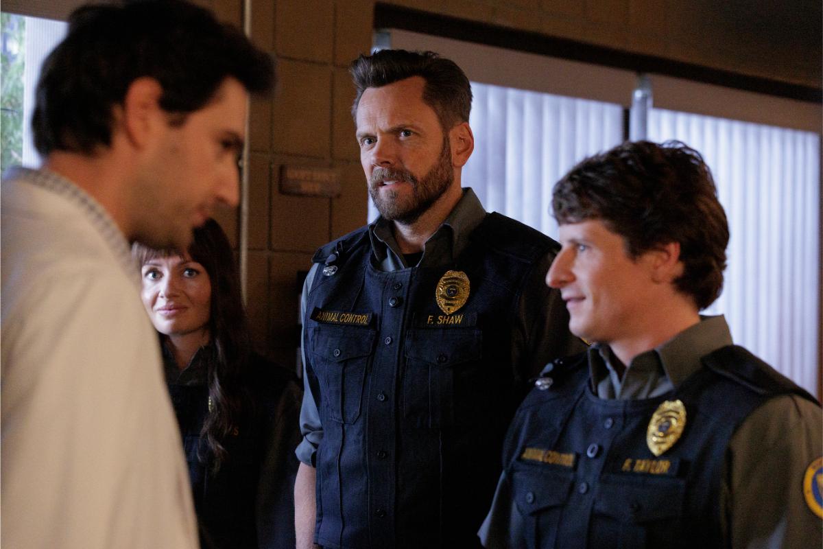 Animal Control Season 5 Episode 5, "Sled Dogs and Kitty Litter" Animal Control Season 5 Episode 5 Preview: It’s Date Night