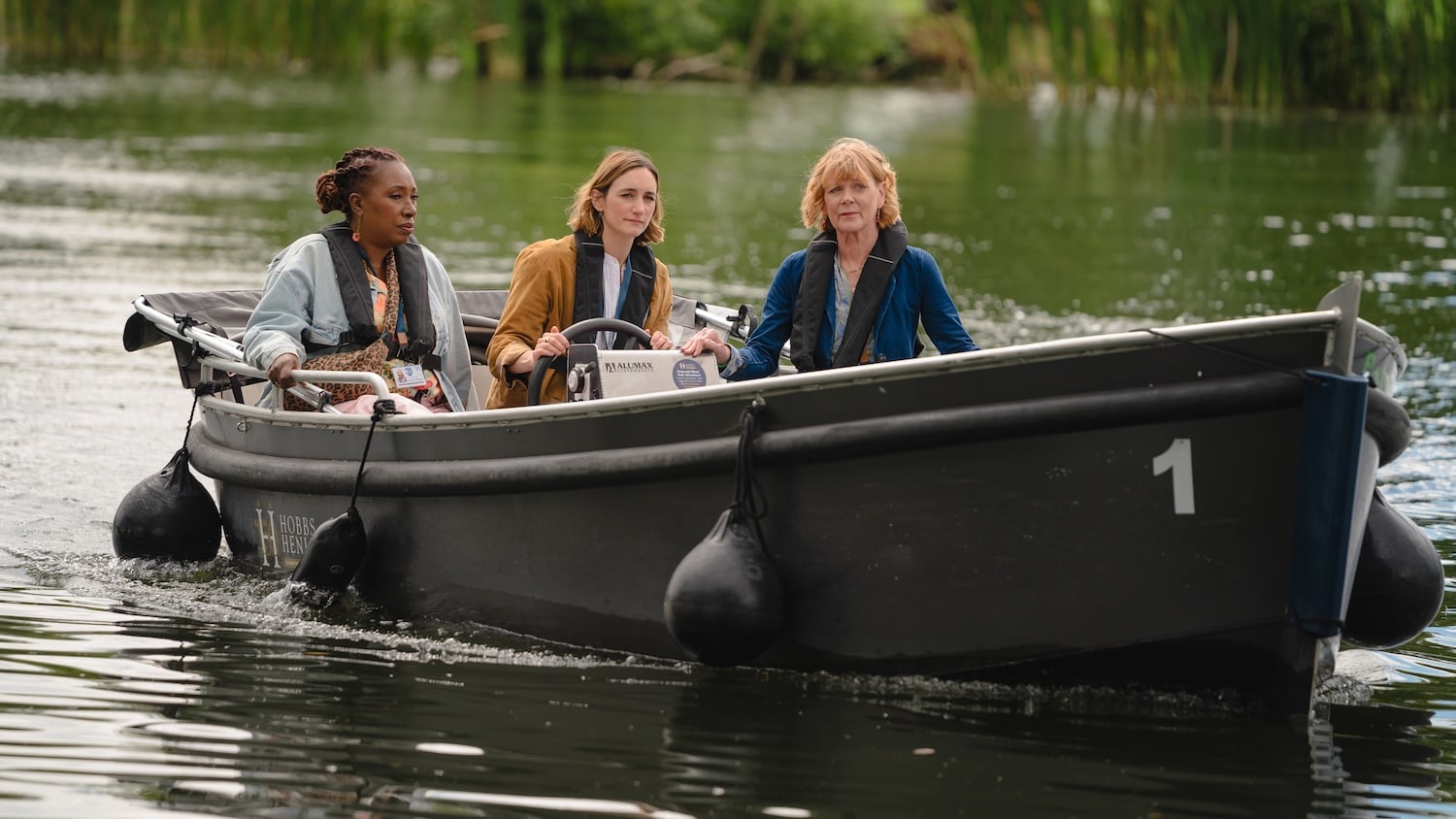 The Marlow Murder Club Season 3 Episode 5 Suzie Harris (Jo Martin), Becks Starling (Cara Horgan), Judith Potts (Samantha Bond)_ | Tell-Tale TV The Marlow Murder Club Season 3 Episode 5 Suzie Harris (Jo Martin), Becks Starling (Cara Horgan), Judith Potts (Samantha Bond) The Marlow Murder Club Season 3 Episode 5 Review: Chopped (Or Rather Stabbed)