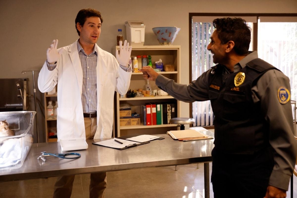 Animal Control Season 5 Episode 5, "Sled Dogs and Kitty Litter" Animal Control Season 5 Episode 5 Preview: It’s Date Night