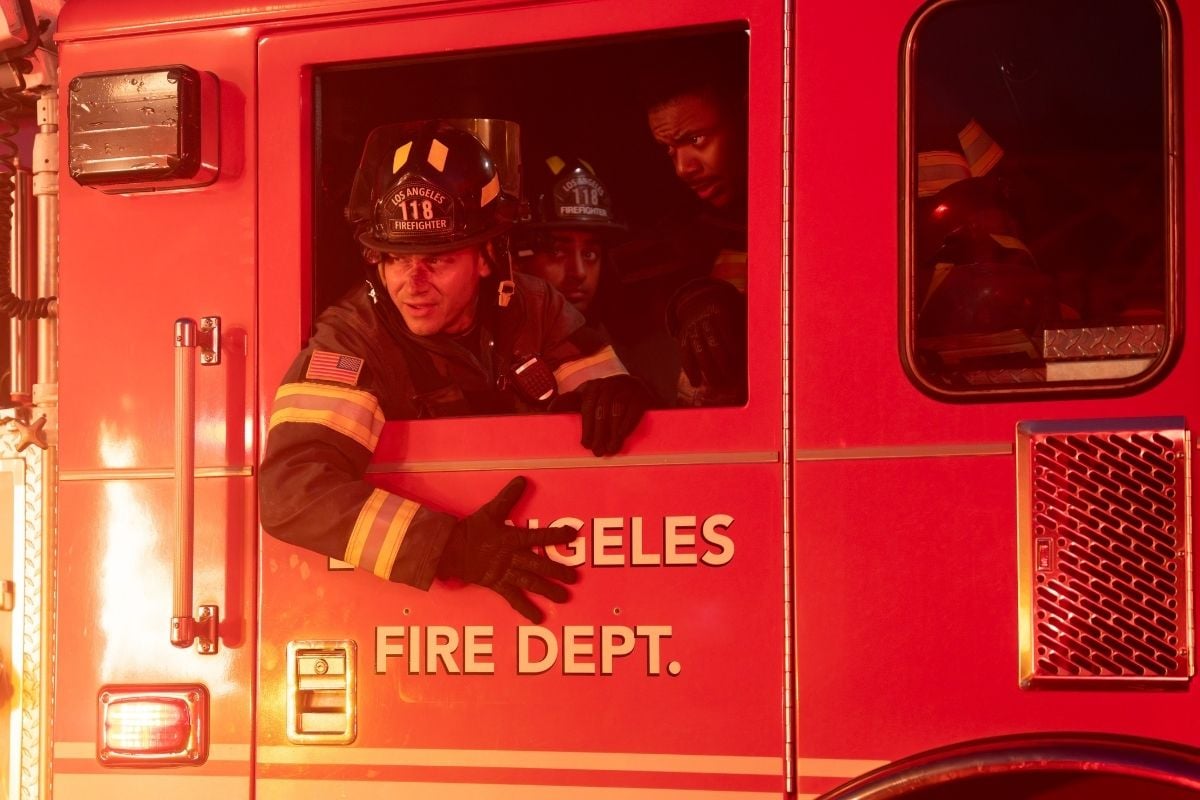 9-1-1 Season 10 Episode 3, "Streets of Fire" | Tell-Tale TV 9-1-1 Season 10 Episode 3, "Streets of Fire" 9-1-1 Season 10 Episode 3 Preview: Will Athena Make It Out of the Tunnels in Time?